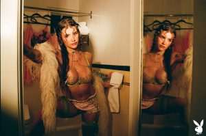 ari-kytsya-celluloid-fantasy-playboy-0007